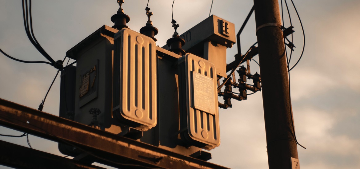 Decoding Current Transformers: A Guide to Operation, Types, and Polarity Considerations