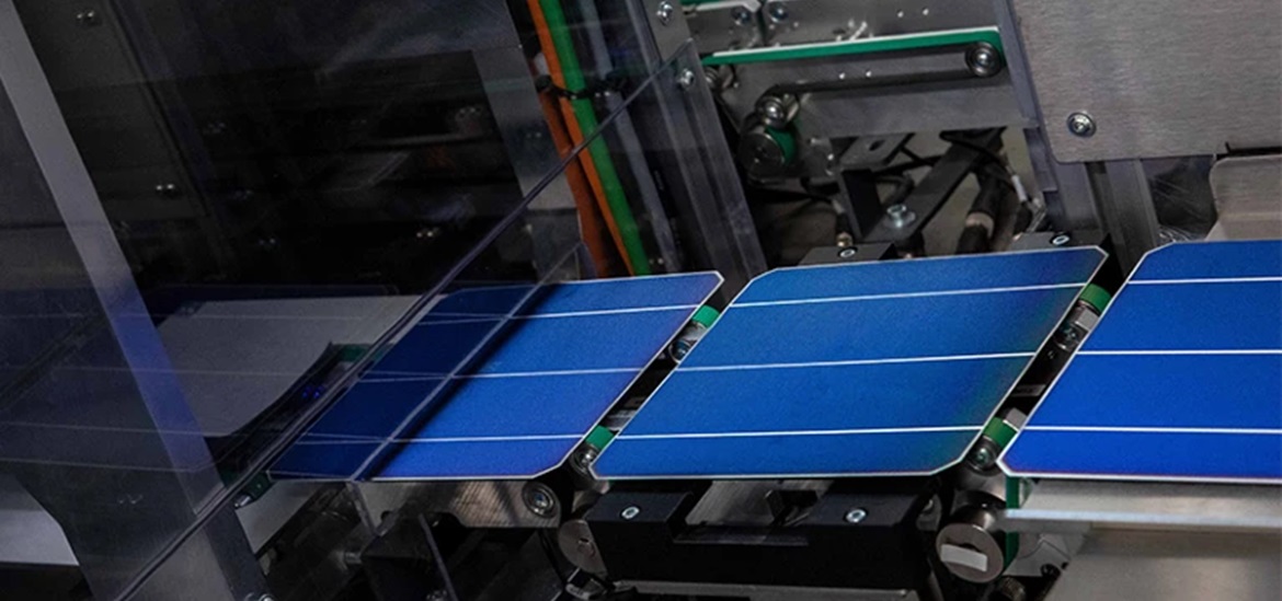 Close-up: Tandem perovskite–silicon solar cells produced at Oxford PV’s Brandenburg factory