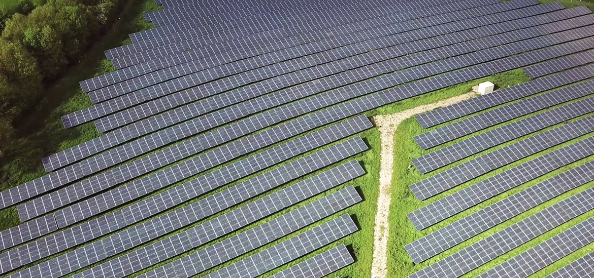 Solar power farm 