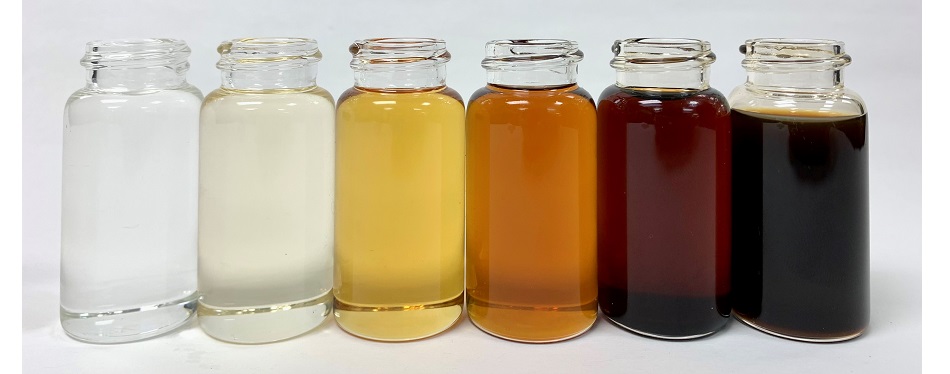 Mineral oil bottles aging 950