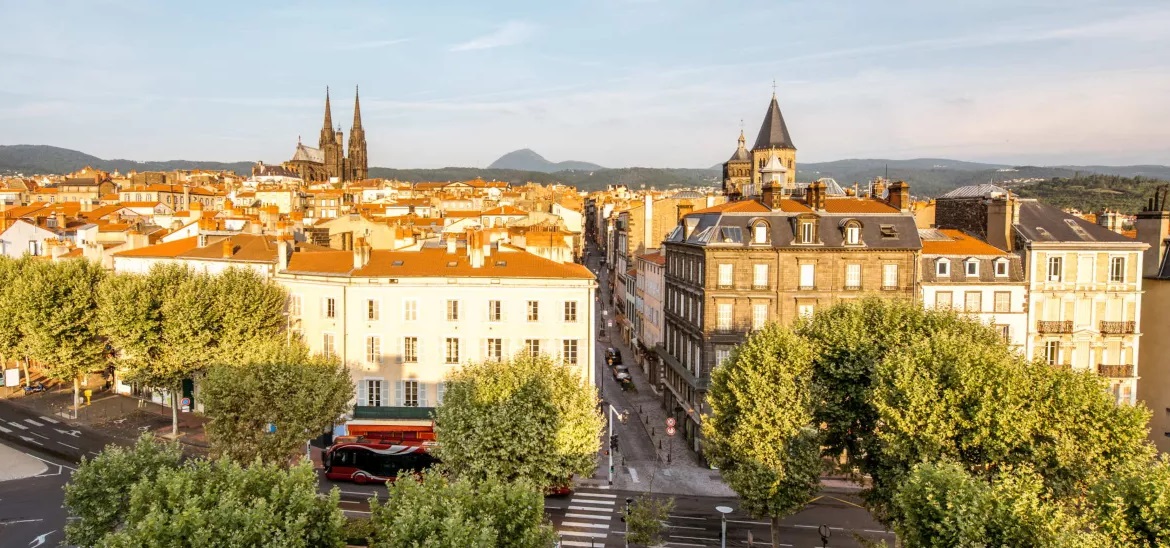 hitachi-energy-to-help-clermont-ferrand-electrify-its-bus-network-and-progress-toward-carbon-neutrality-power-system-technology-news