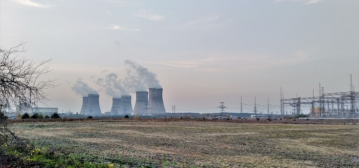 Transformer fire blazes through Ukrainian nuclear power plant reactor causing panic and emergency shutdown 