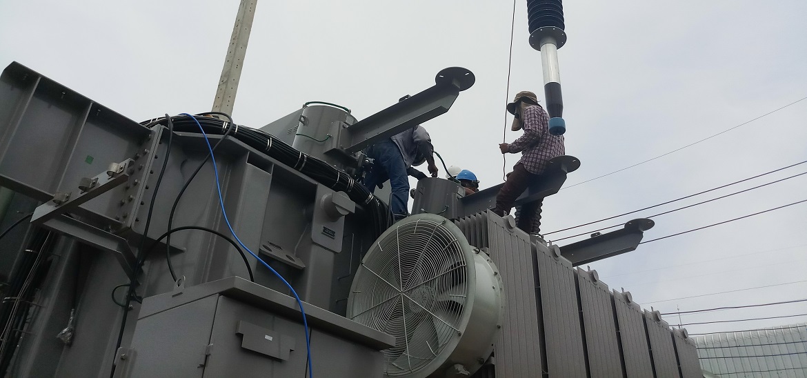 New Prague crews installing a new substation transformer