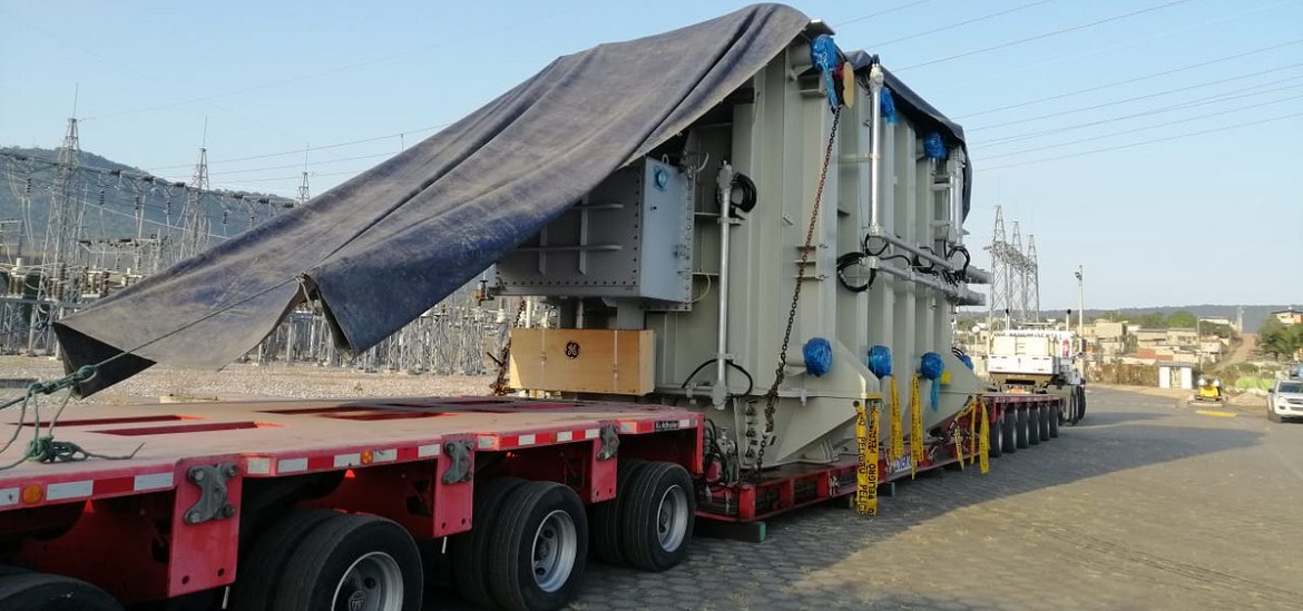 New transformer arrives at the Nueva Prosperina-Guayaquil substation