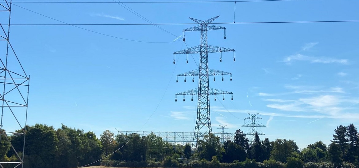 amprion-builds-new-power-line-transformer-technology-news