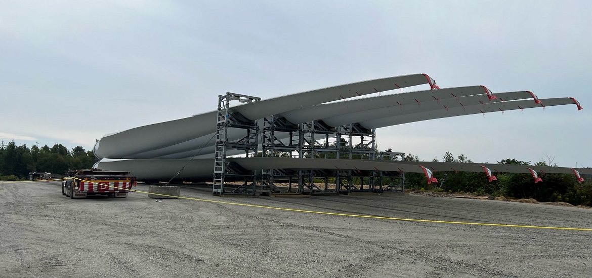 blades-for-burchill-wind-farm-arrive-in-the-port-of-bayside-power-systems technology-news